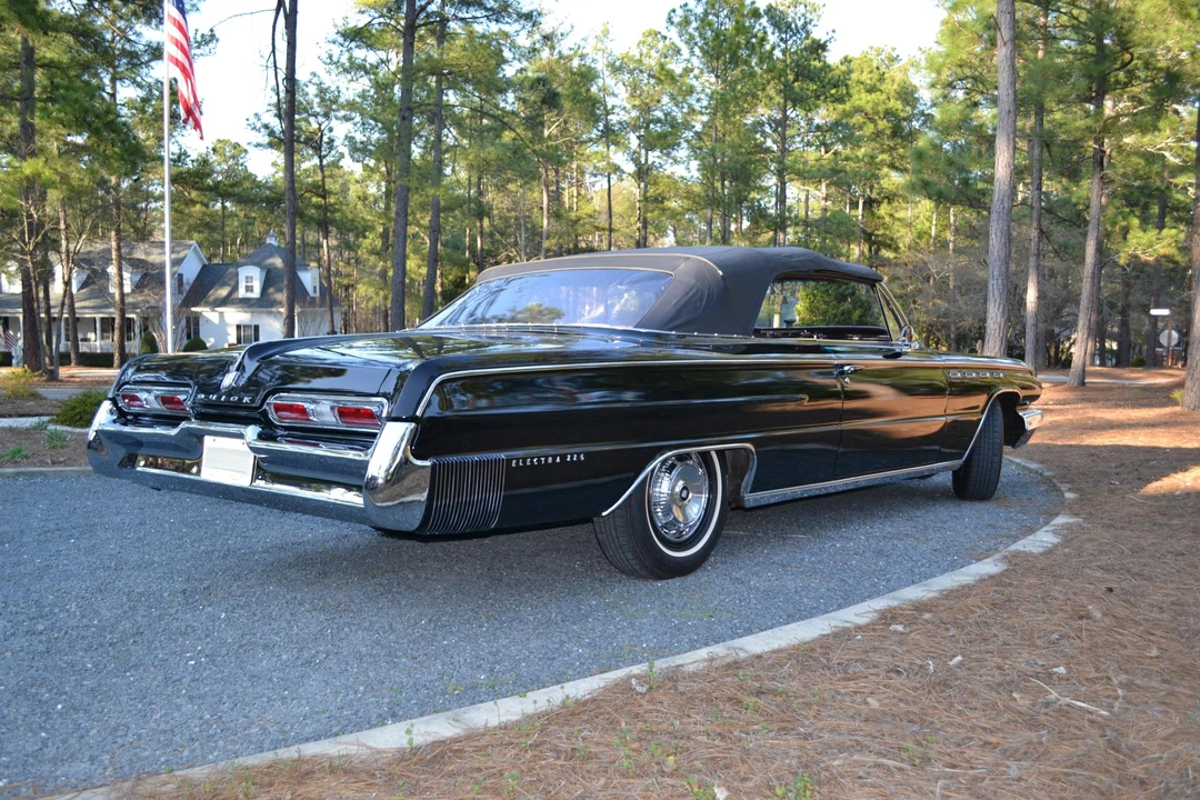 1962 Buick Electra - Image 6 of 31