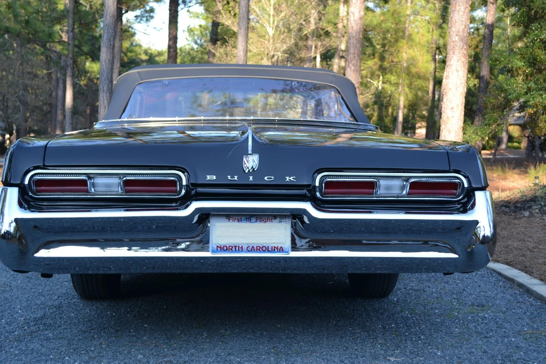 1962 Buick Electra - Image 5 of 31