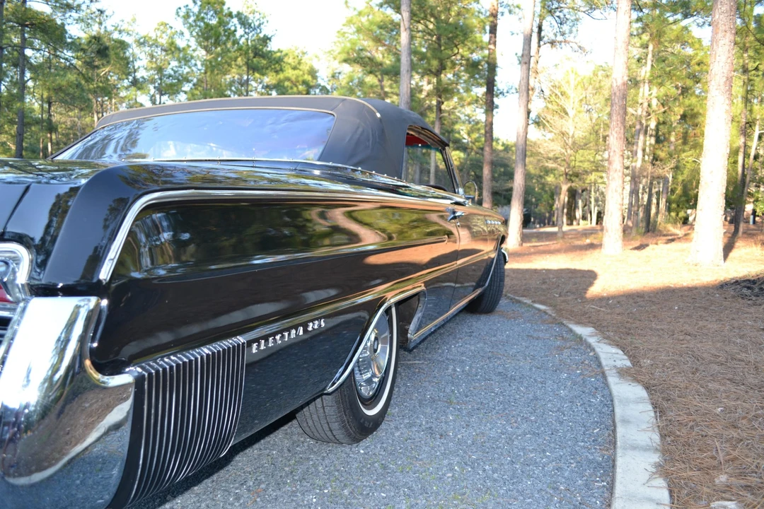 1962 Buick Electra - Image 15 of 31