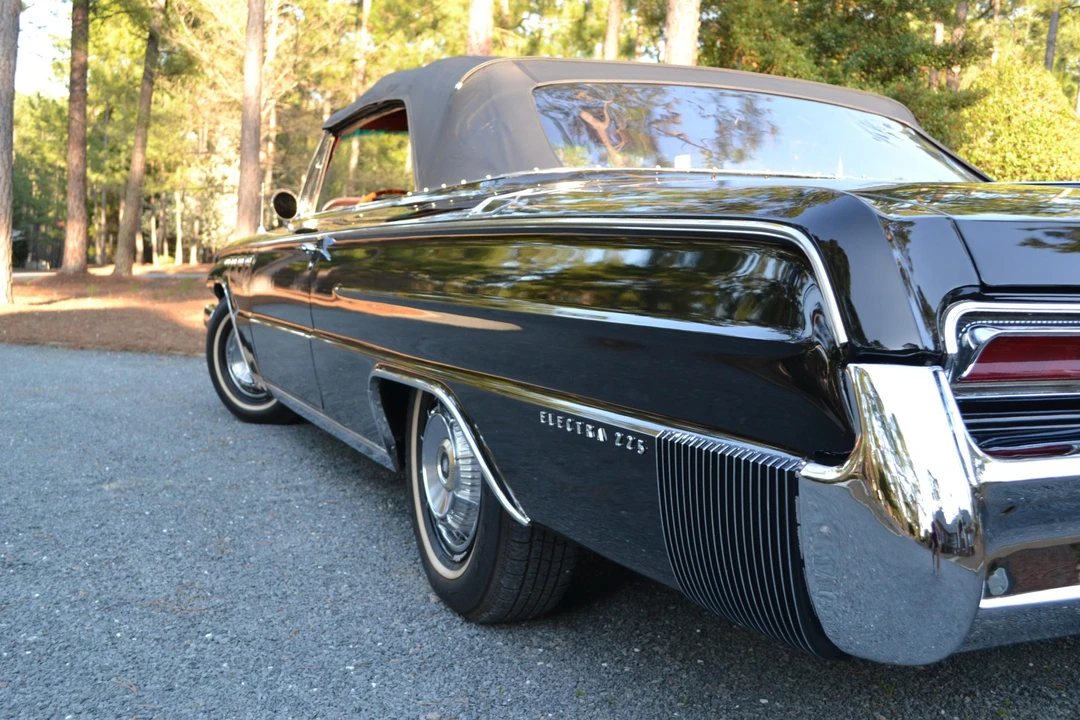 1962 Buick Electra - Image 14 of 31