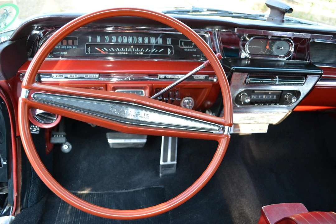 1962 Buick Electra - Image 29 of 31