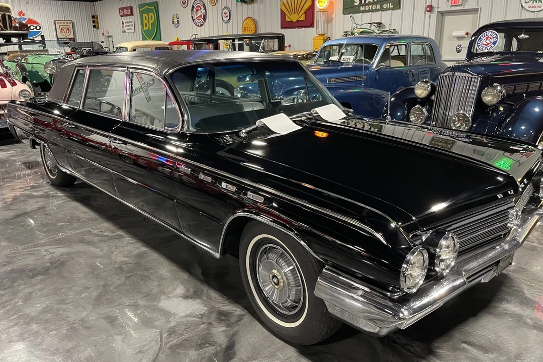 1962 Buick Electra - Image 10 of 31