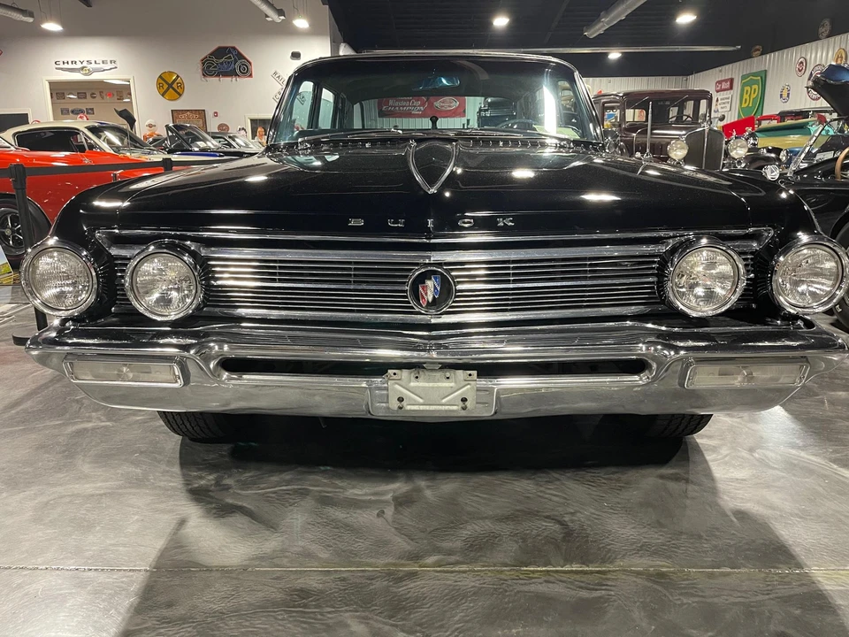 1962 Buick Electra - Image 9 of 31