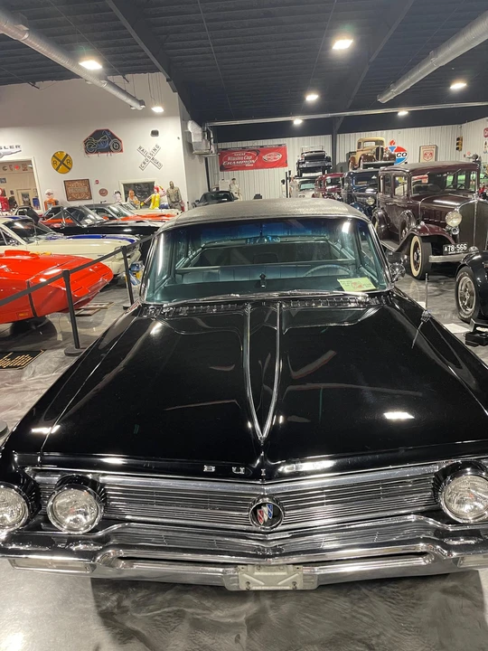 1962 Buick Electra - Image 8 of 31