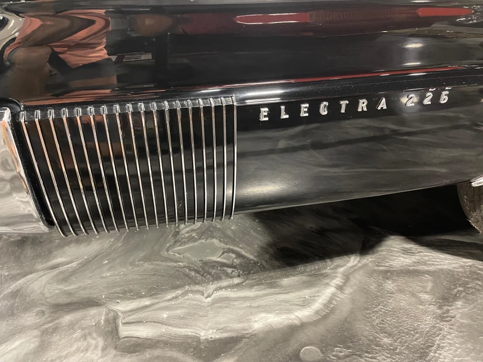 1962 Buick Electra - Image 19 of 31