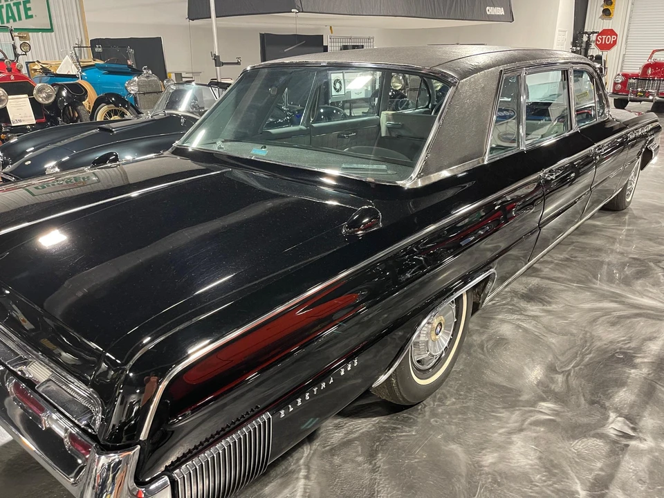 1962 Buick Electra - Image 13 of 31