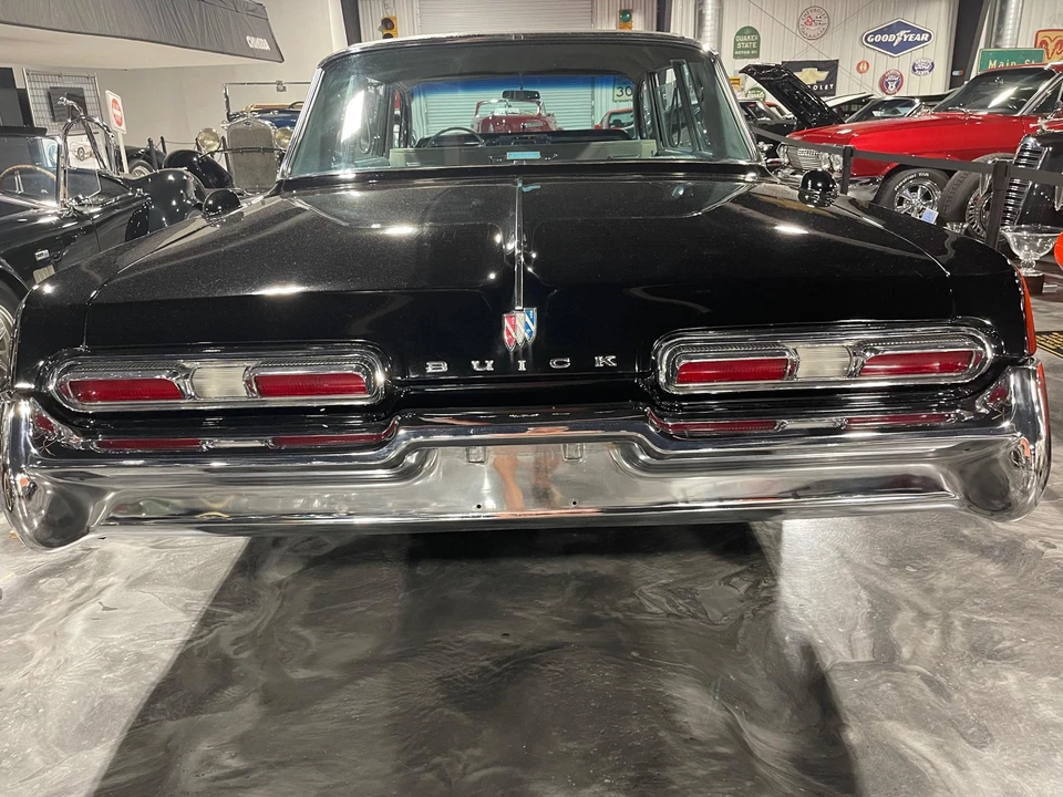 1962 Buick Electra - Image 12 of 31