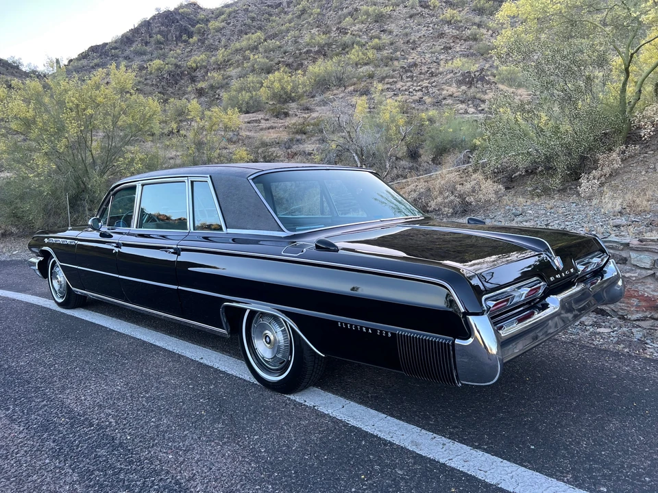1962 Buick Electra - Image 11 of 31
