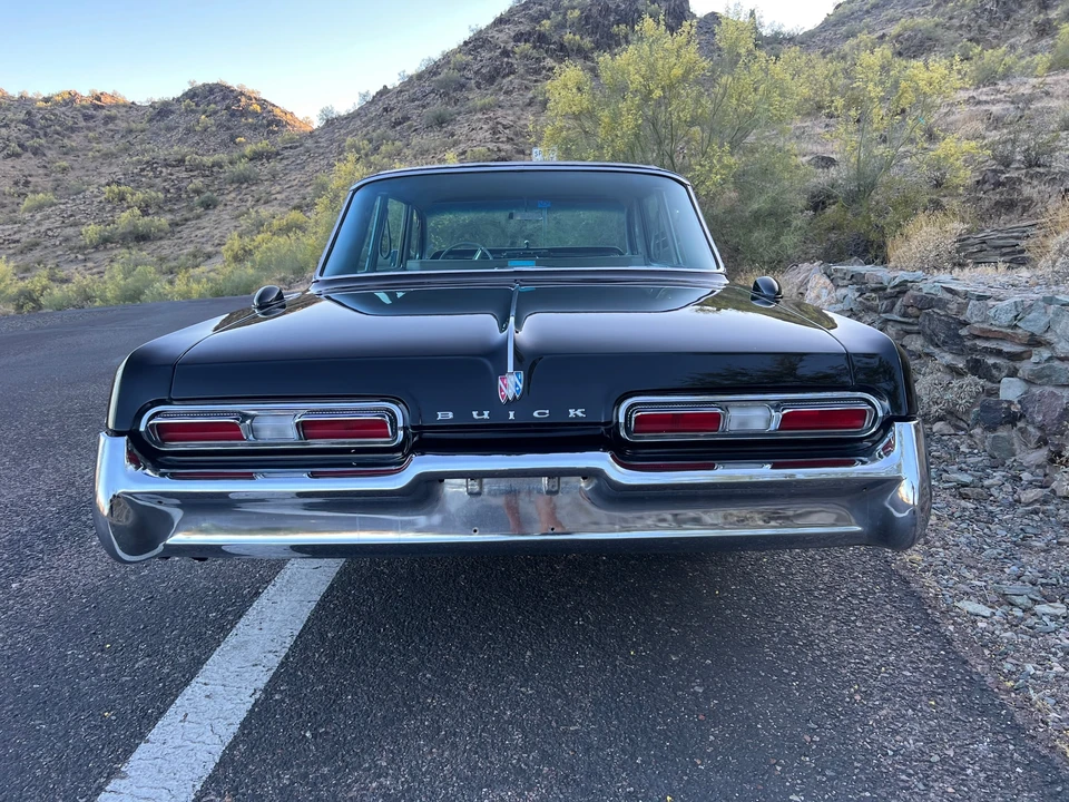1962 Buick Electra - Image 10 of 31