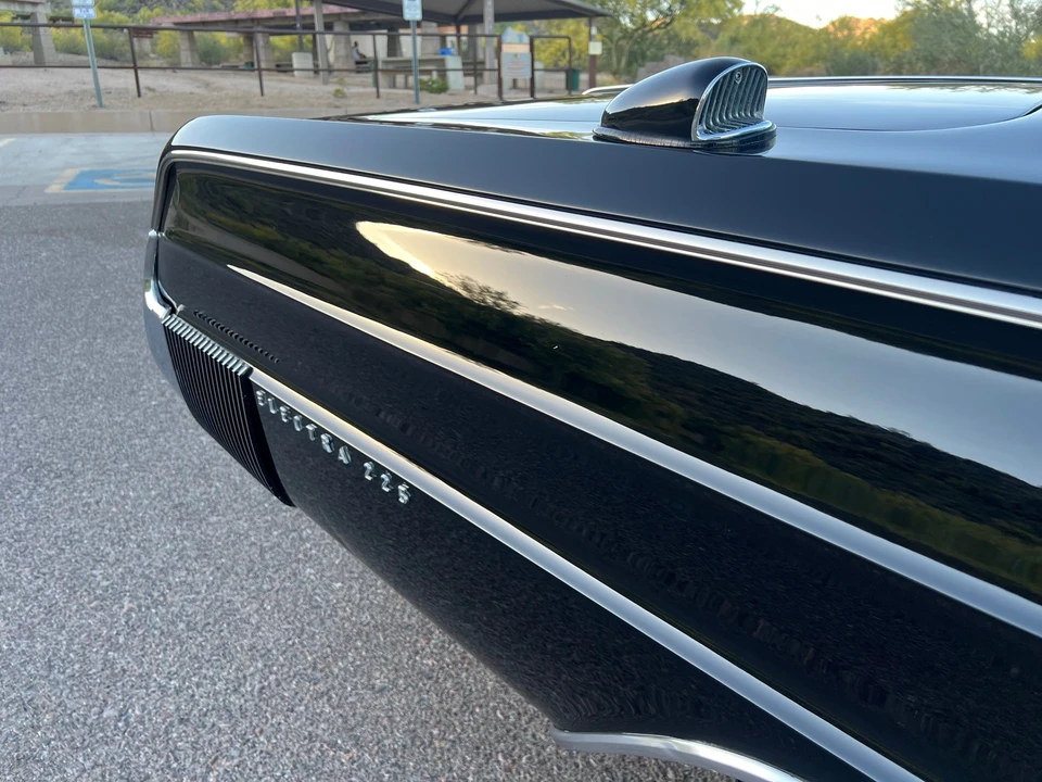 1962 Buick Electra - Image 25 of 31