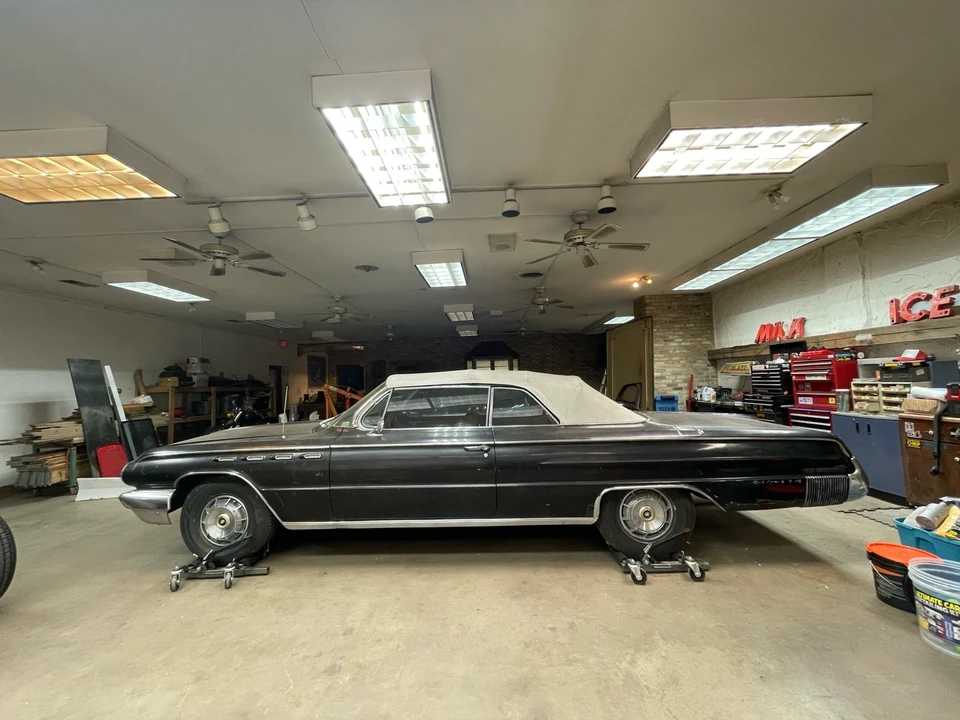 1962 Buick Electra - Image 15 of 19