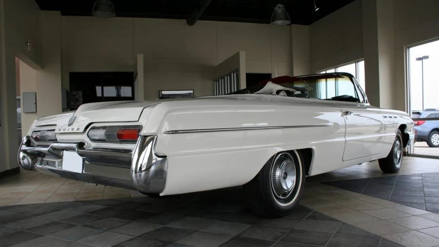 1962 Buick Invicta - Image 3 of 9
