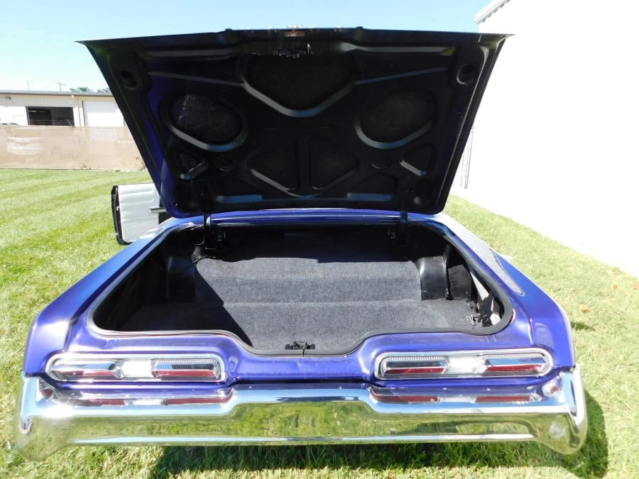 1962 Buick Invicta - Image 9 of 14