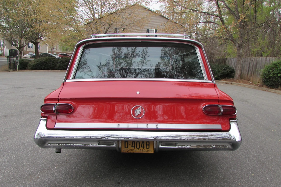 1962 Buick Invicta - Image 13 of 31