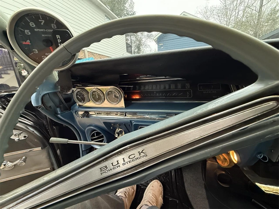 1962 Buick LeSabre - Image 21 of 31