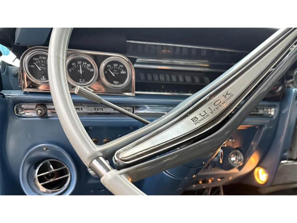 1962 Buick LeSabre - Image 23 of 31