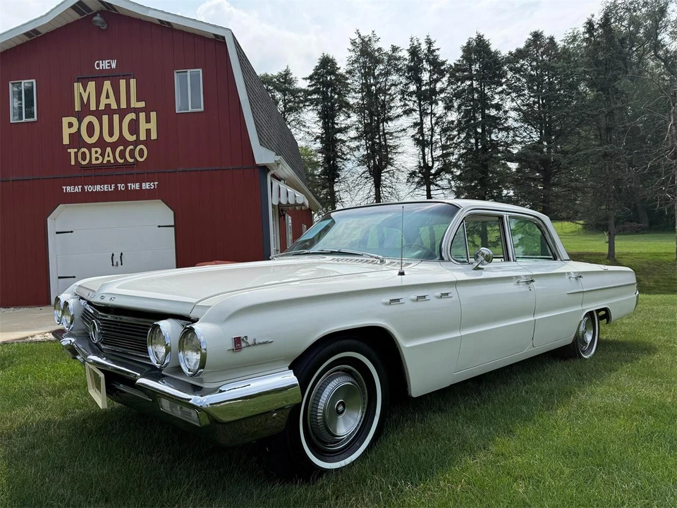 1962 Buick LeSabre - Image 2 of 31
