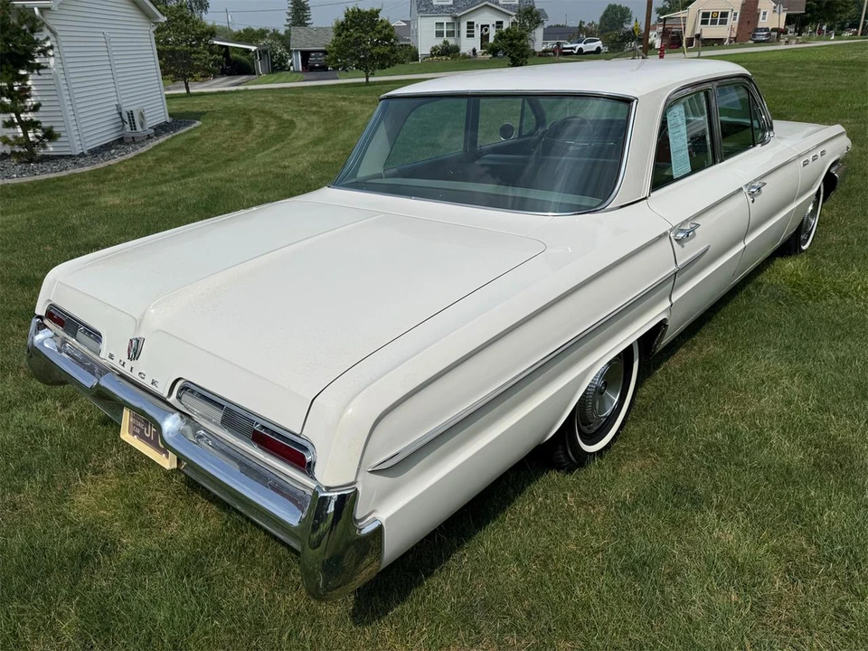 1962 Buick LeSabre - Image 10 of 31