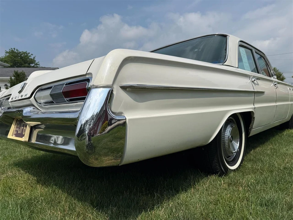 1962 Buick LeSabre - Image 11 of 31