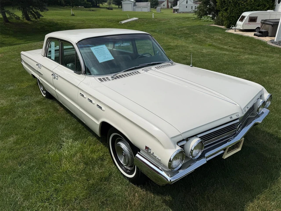 1962 Buick LeSabre - Image 16 of 31