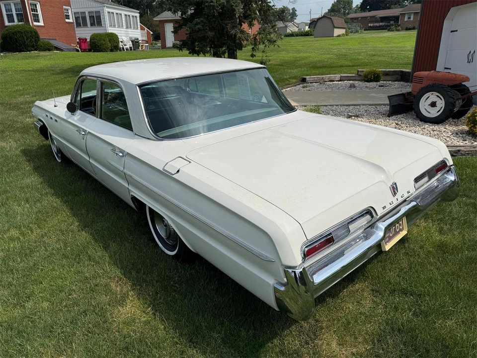 1962 Buick LeSabre - Image 19 of 31