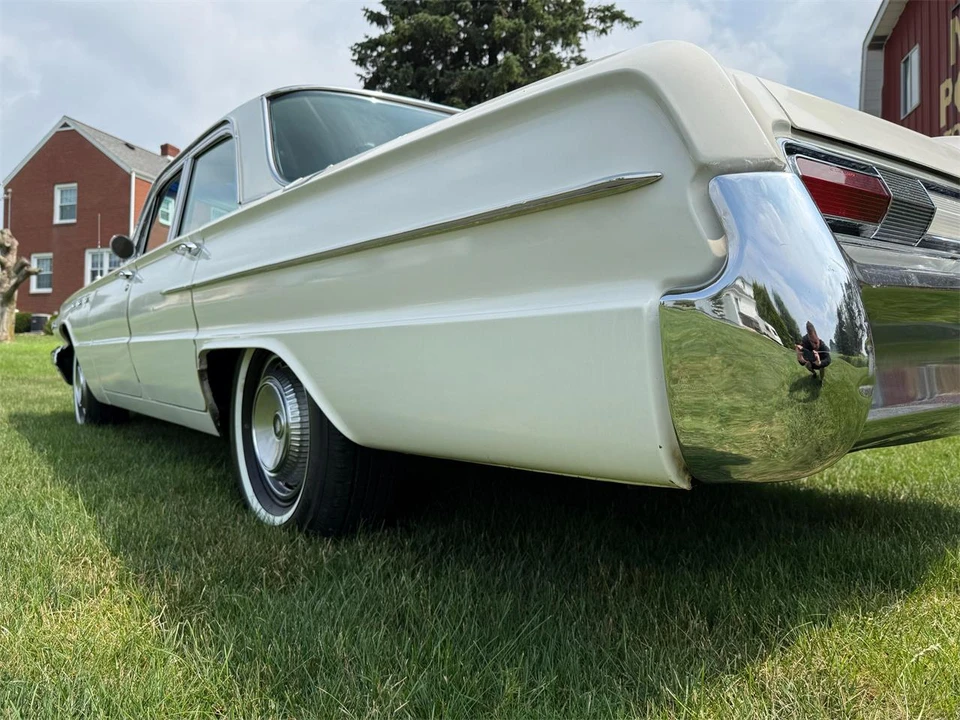 1962 Buick LeSabre - Image 21 of 31
