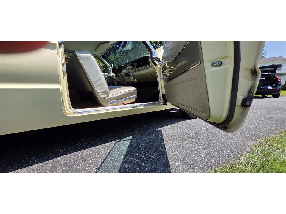 1962 Buick LeSabre - Image 26 of 31