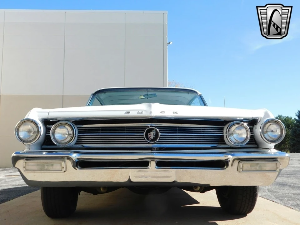 1962 Buick Wildcat - Image 7 of 12