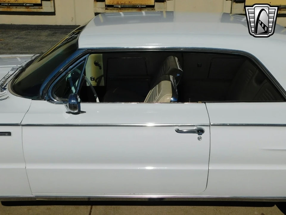 1962 Buick Wildcat - Image 10 of 12