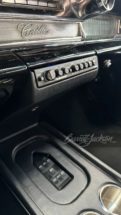 1962 Cadillac Series 62 6th Gen - Image 9 of 16