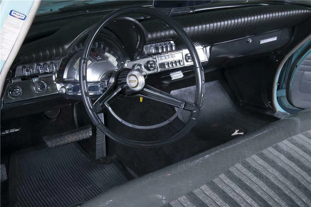 1962 Chrysler Newport - Image 4 of 5