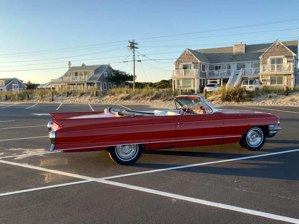 1962 Cadillac Series 62 6th Gen - Image 15 of 31