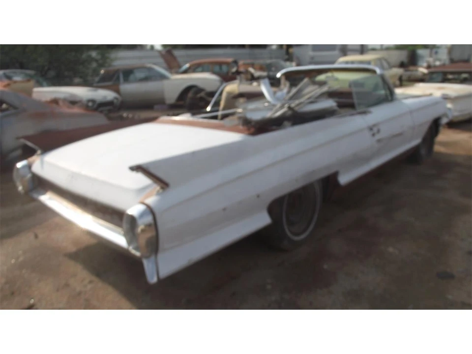 1962 Cadillac Series 62 6th Gen - Image 2 of 3