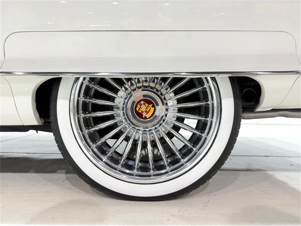 1962 Cadillac Series 62 6th Gen - Image 22 of 31