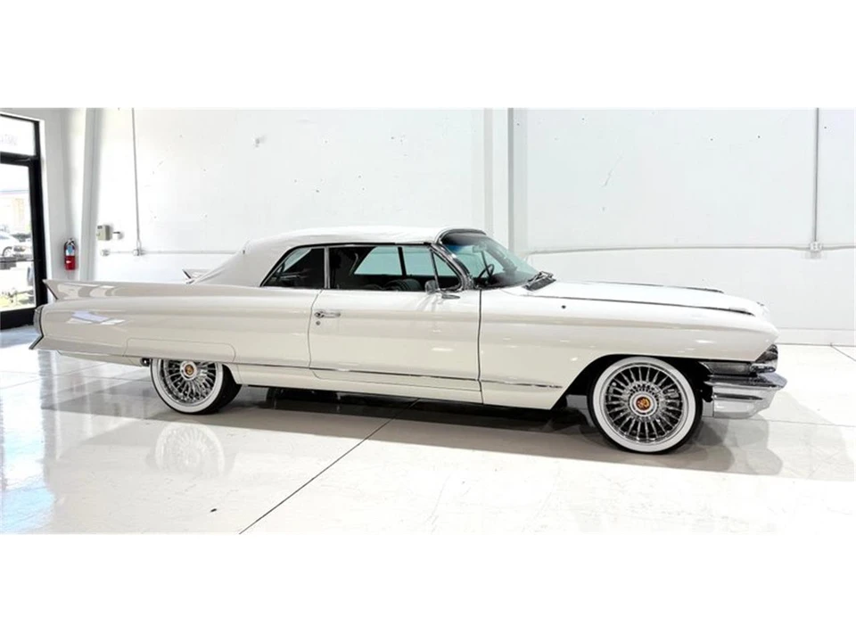 1962 Cadillac Series 62 6th Gen - Image 11 of 31