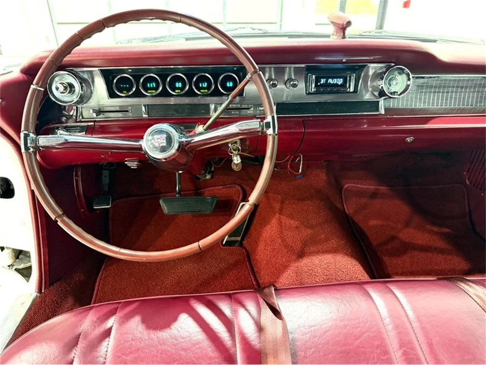 1962 Cadillac Series 62 6th Gen - Image 15 of 31