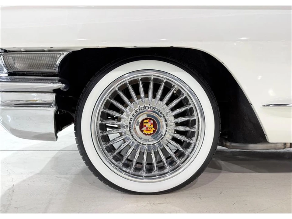 1962 Cadillac Series 62 6th Gen - Image 21 of 31