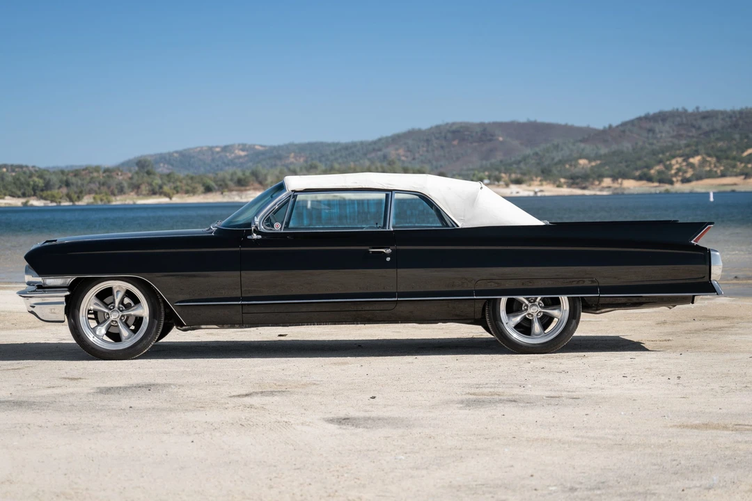 1962 Cadillac Series 62 6th Gen - Image 15 of 31