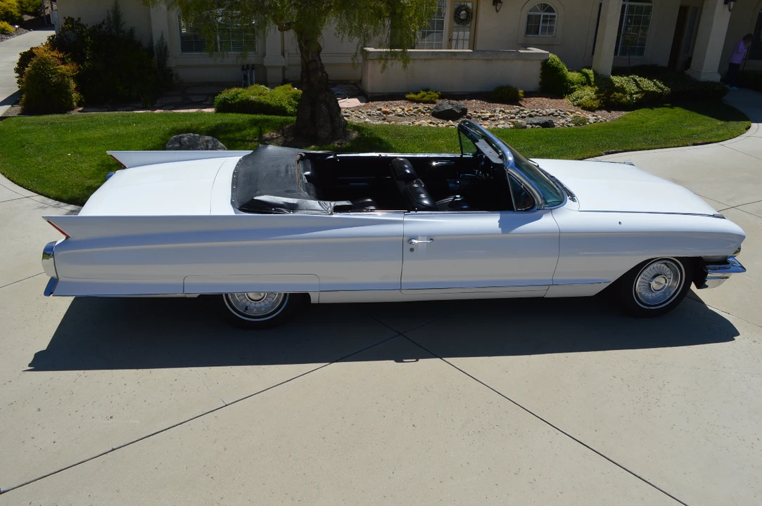 1962 Cadillac Series 62 6th Gen - Image 12 of 31