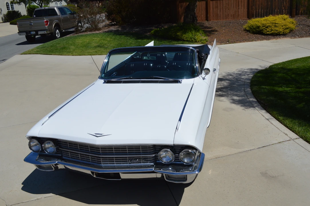1962 Cadillac Series 62 6th Gen - Image 2 of 31