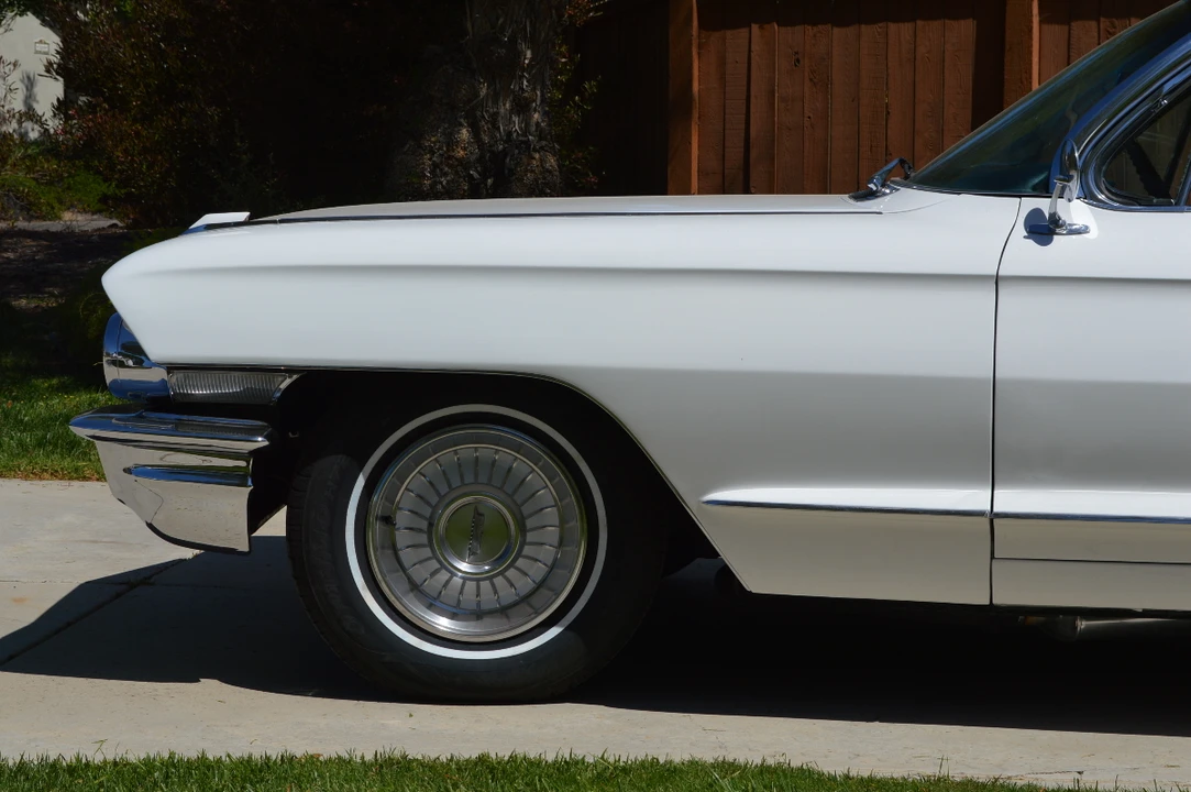 1962 Cadillac Series 62 6th Gen - Image 16 of 31