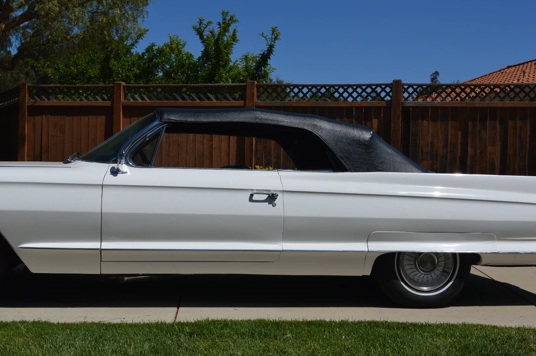 1962 Cadillac Series 62 6th Gen - Image 17 of 31