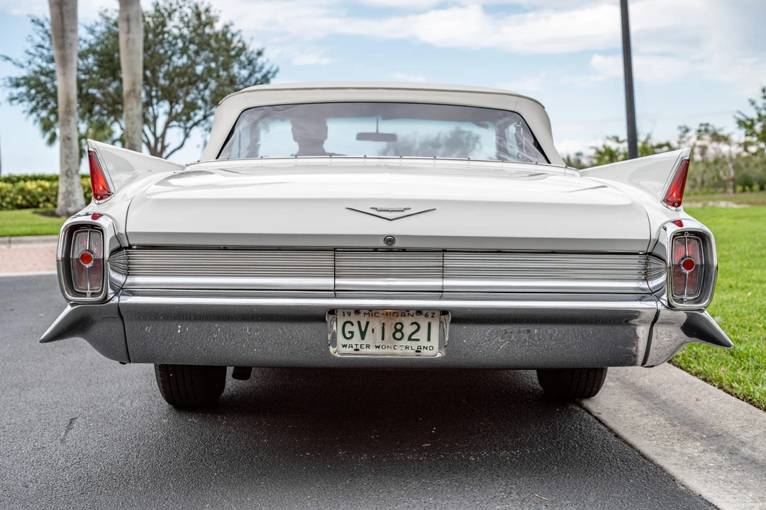 1962 Cadillac Series 62 6th Gen - Image 9 of 31