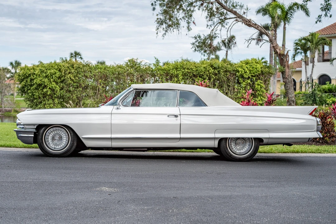 1962 Cadillac Series 62 6th Gen - Image 11 of 31