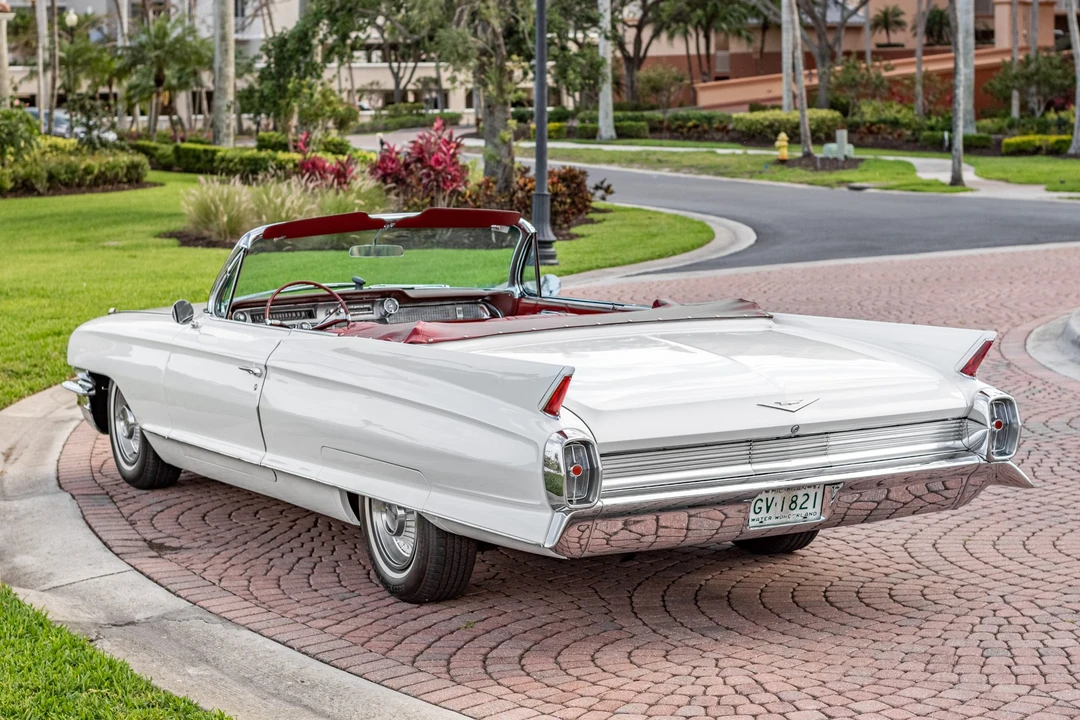 1962 Cadillac Series 62 6th Gen - Image 17 of 31