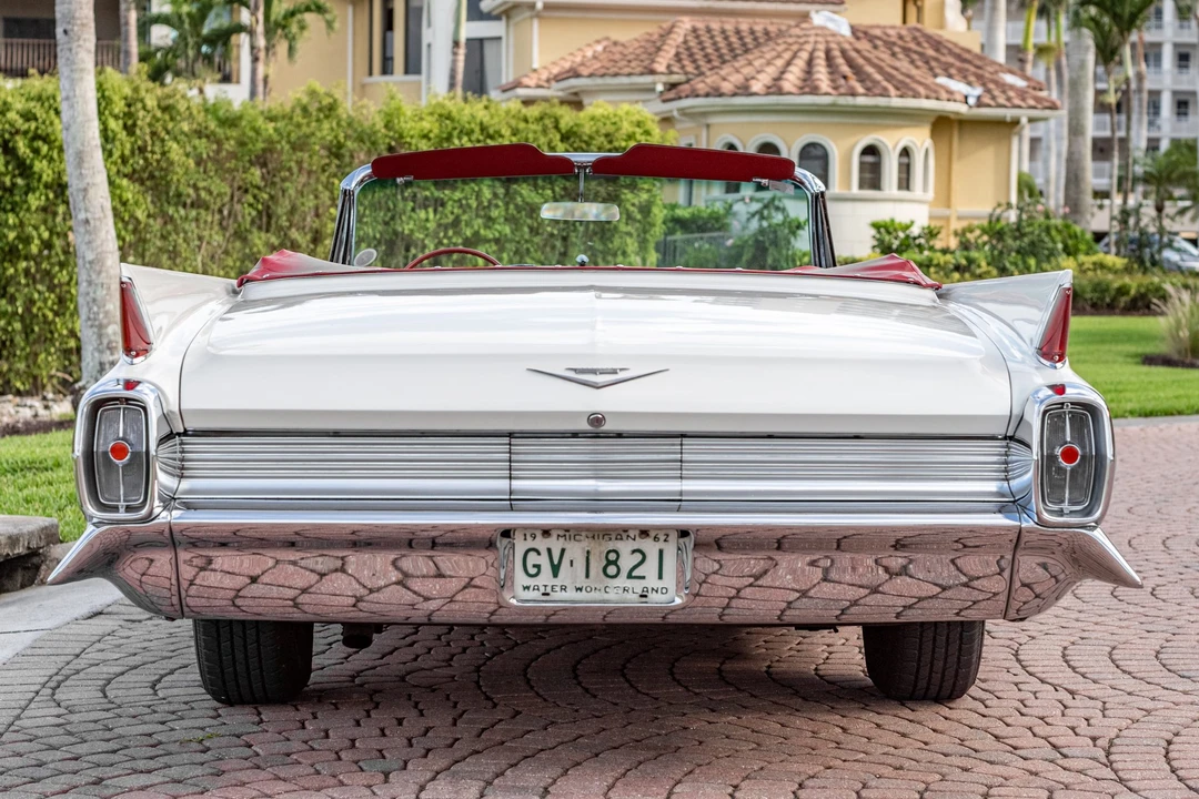 1962 Cadillac Series 62 6th Gen - Image 16 of 31