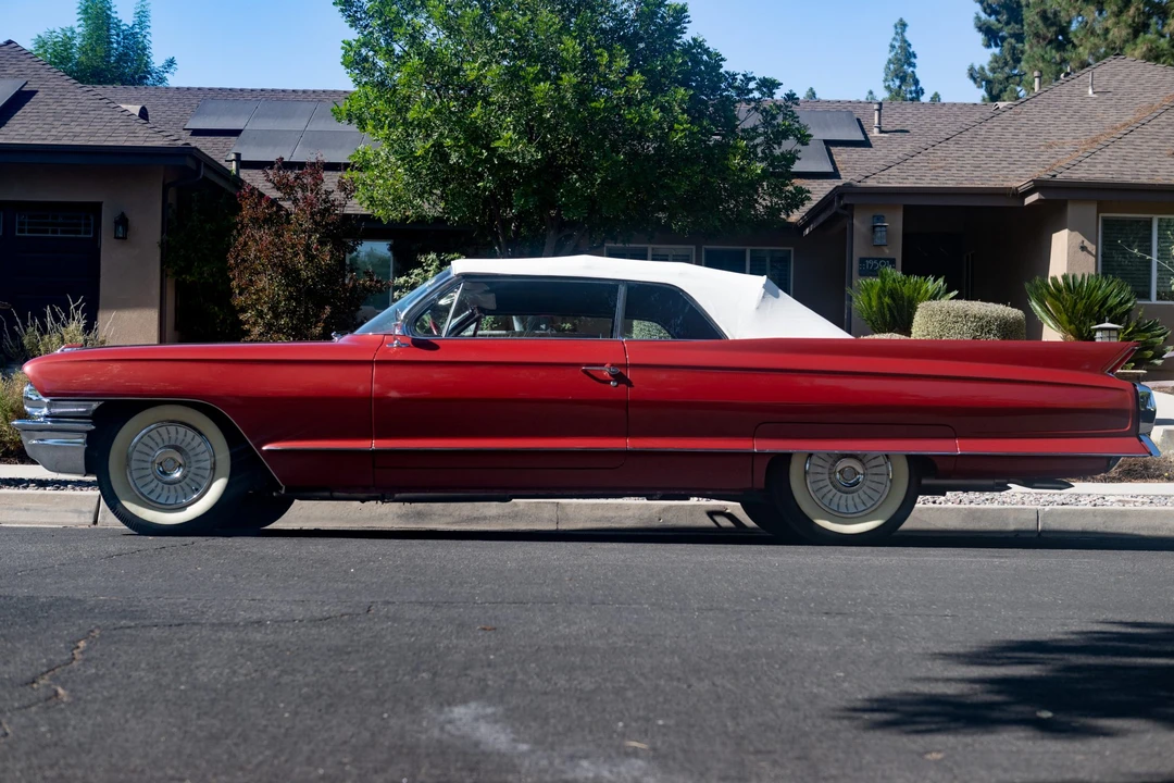 1962 Cadillac Series 62 6th Gen - Image 9 of 31