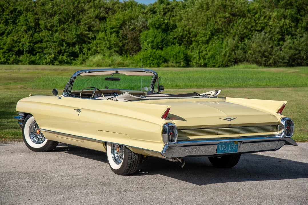 1962 Cadillac Series 62 6th Gen - Image 13 of 31