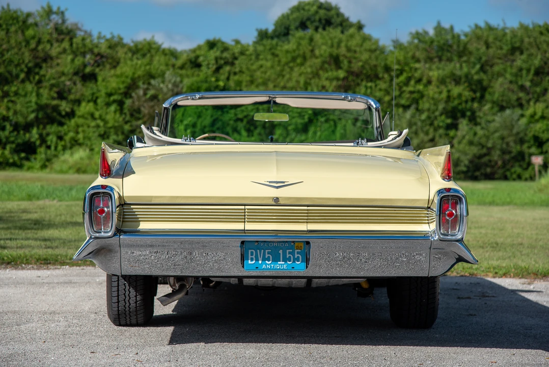 1962 Cadillac Series 62 6th Gen - Image 16 of 31