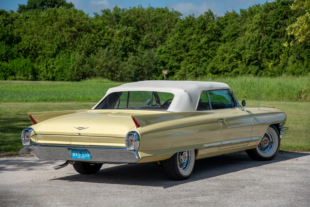 1962 Cadillac Series 62 6th Gen - Image 18 of 31